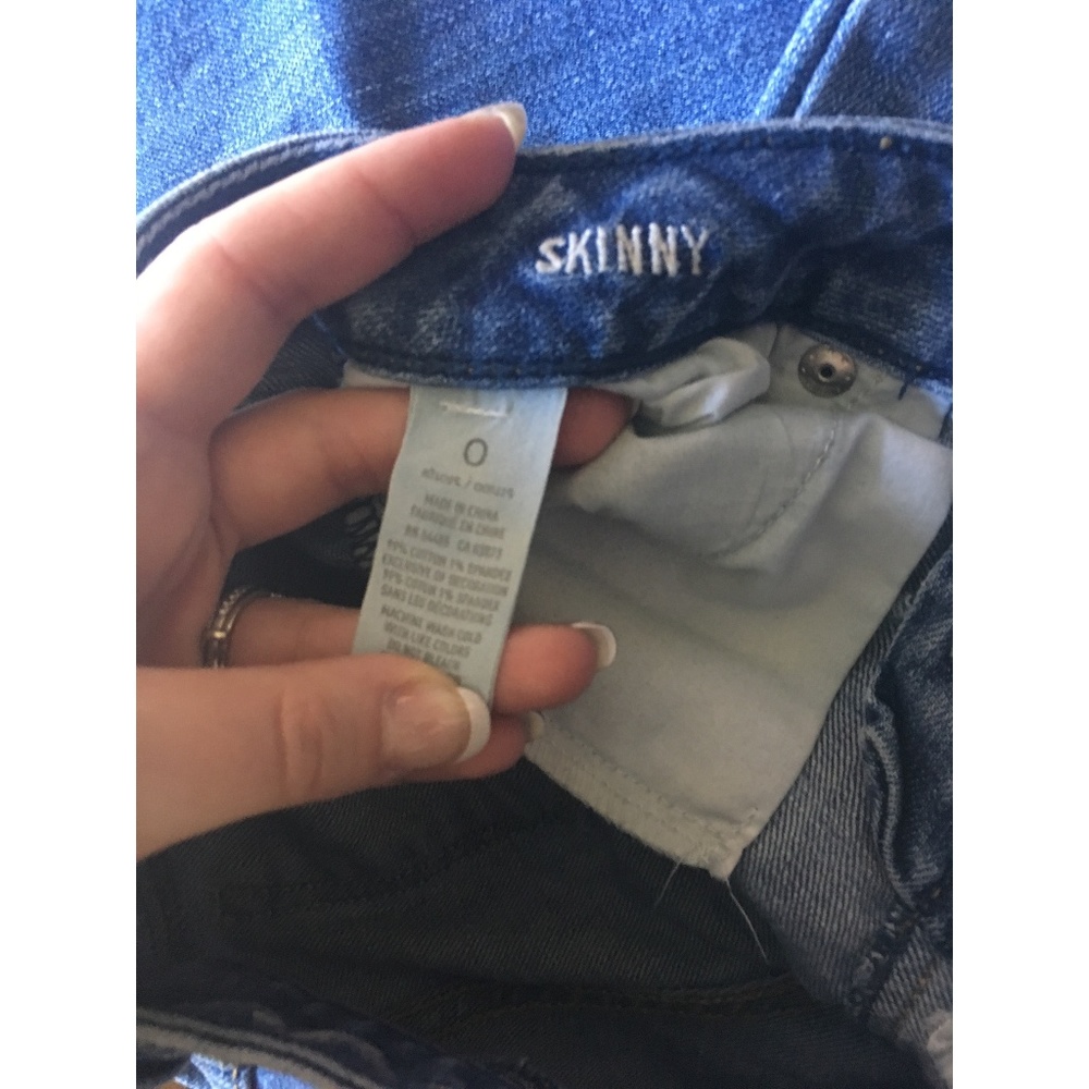 American Eagle Jean - Picture 3 of 4